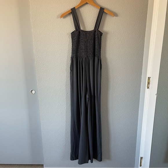 Rae Mode Womens Gray Smocked Top Wide Leg Sleeveless Casual Jumpsuit Size Medium - Picture 7 of 8